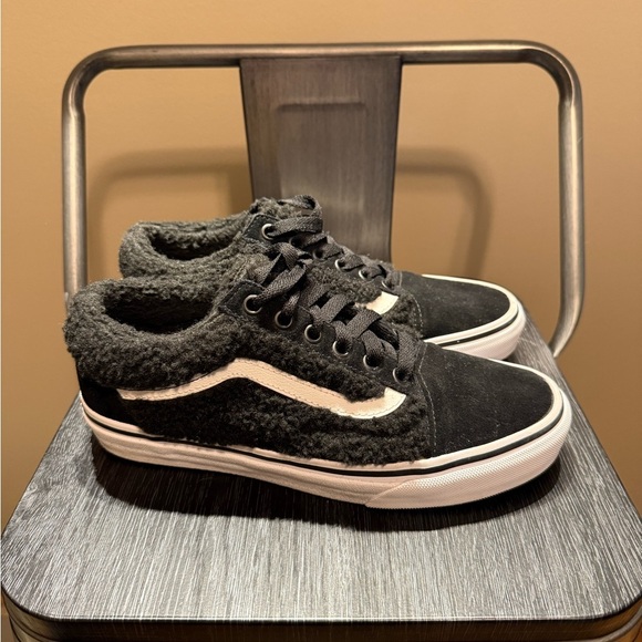 Vans Faux Fur Black Sneakers - Picture 2 of 10